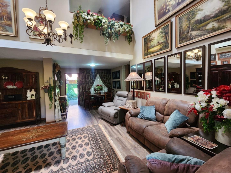 3 Bedroom Property for Sale in Faerie Glen Gauteng