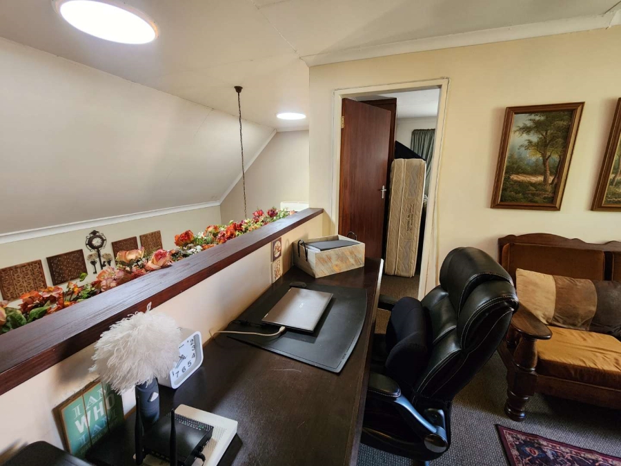 3 Bedroom Property for Sale in Faerie Glen Gauteng