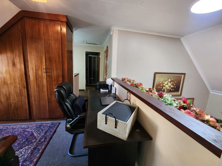 3 Bedroom Property for Sale in Faerie Glen Gauteng