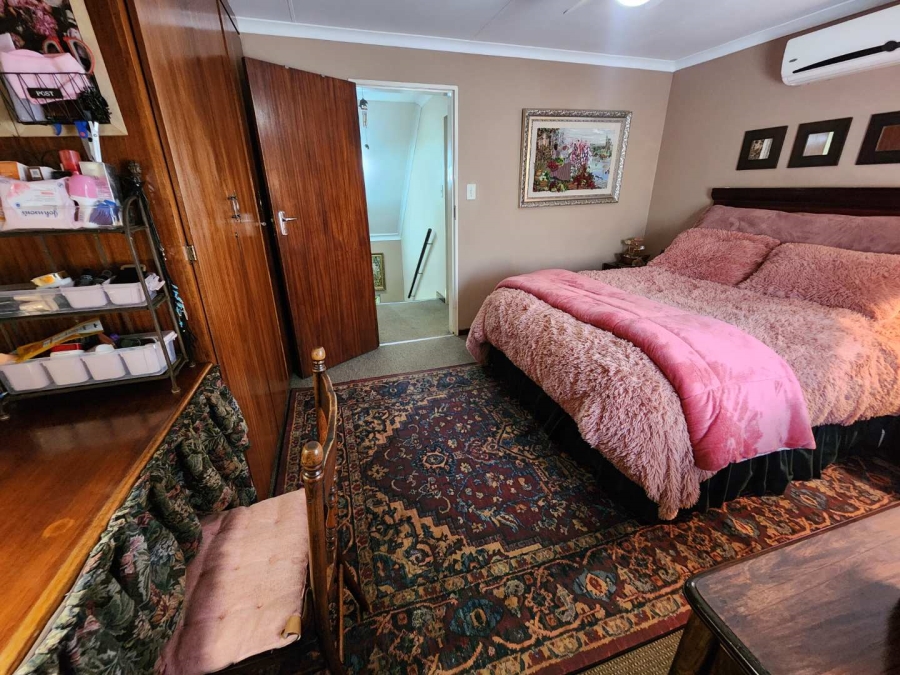 3 Bedroom Property for Sale in Faerie Glen Gauteng