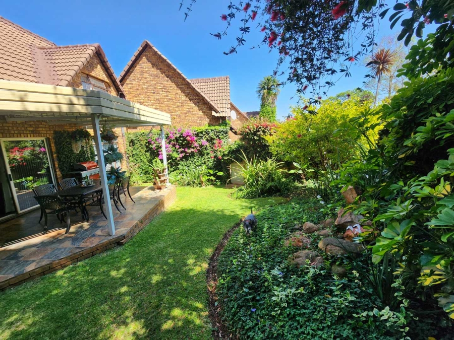 3 Bedroom Property for Sale in Faerie Glen Gauteng