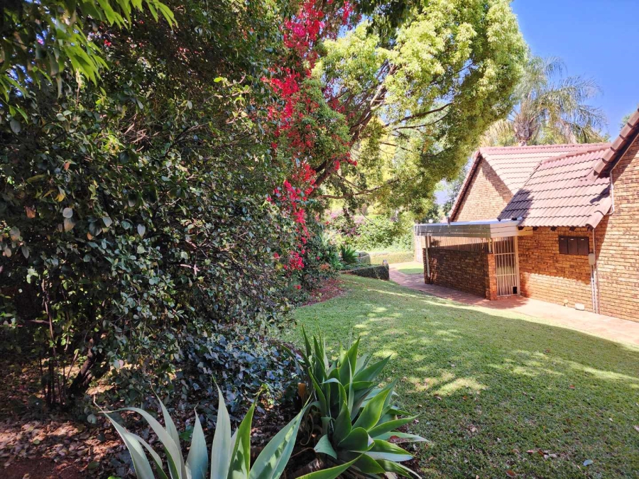 3 Bedroom Property for Sale in Faerie Glen Gauteng