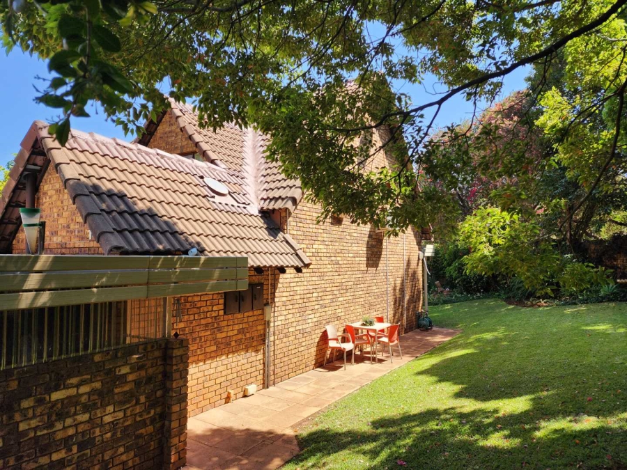 3 Bedroom Property for Sale in Faerie Glen Gauteng