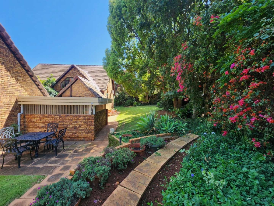 3 Bedroom Property for Sale in Faerie Glen Gauteng