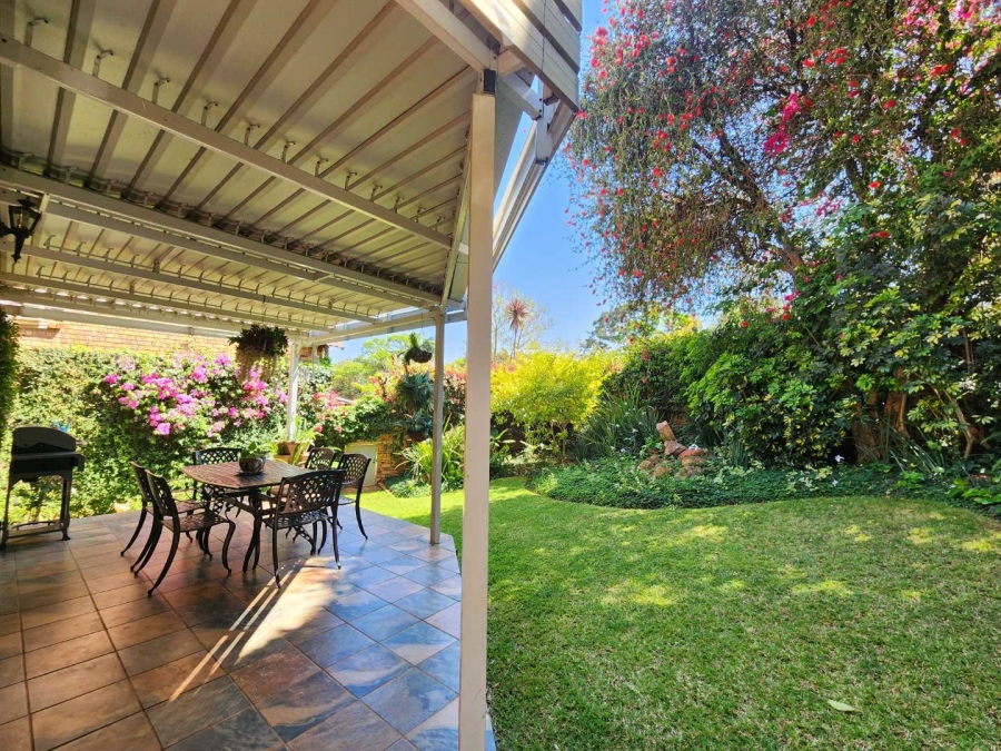3 Bedroom Property for Sale in Faerie Glen Gauteng