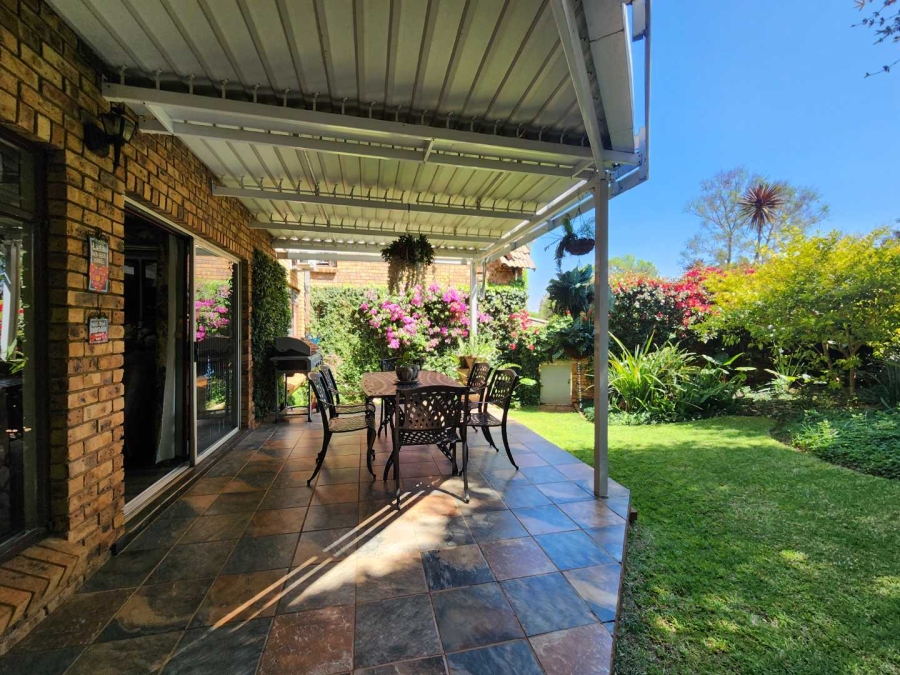 3 Bedroom Property for Sale in Faerie Glen Gauteng