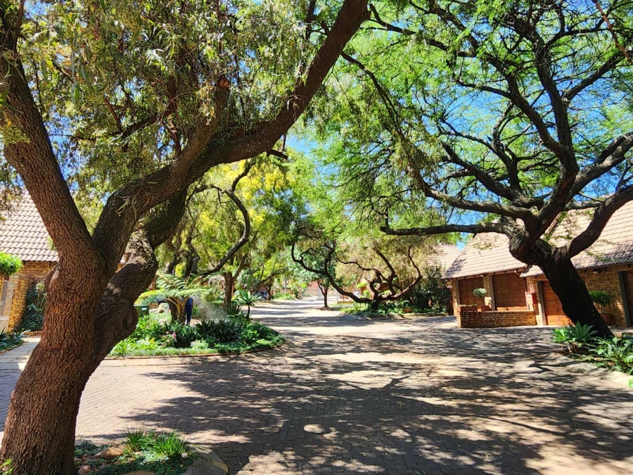 3 Bedroom Property for Sale in Faerie Glen Gauteng