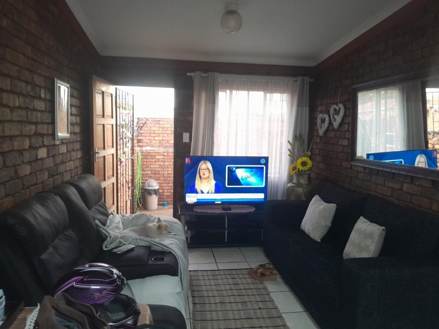 To Let 1 Bedroom Property for Rent in Pretoria Gardens Gauteng
