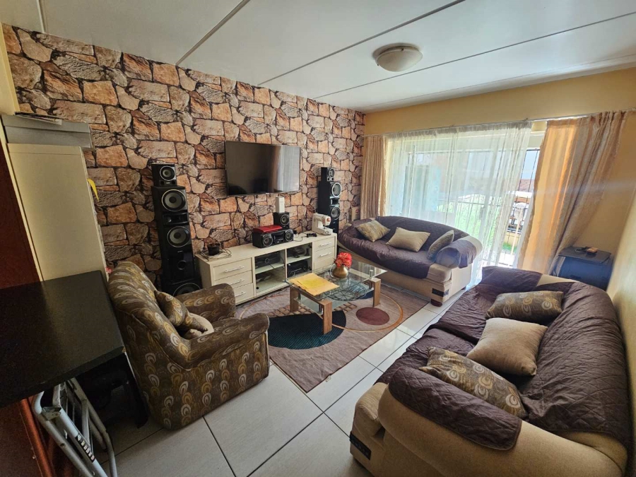 3 Bedroom Property for Sale in Birchleigh Gauteng