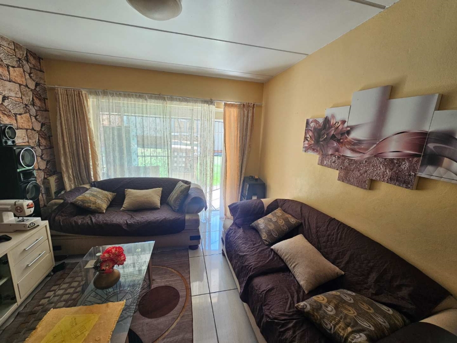 3 Bedroom Property for Sale in Birchleigh Gauteng