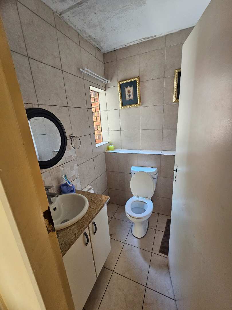 3 Bedroom Property for Sale in Birchleigh Gauteng