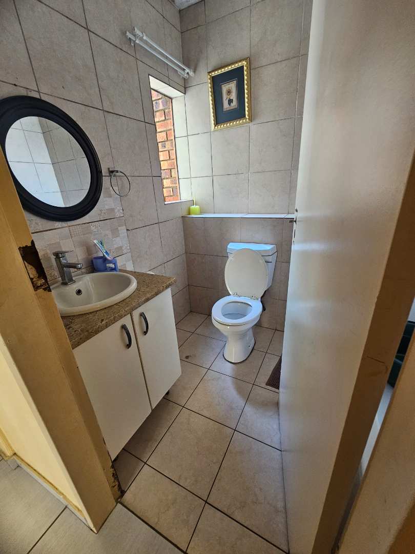3 Bedroom Property for Sale in Birchleigh Gauteng