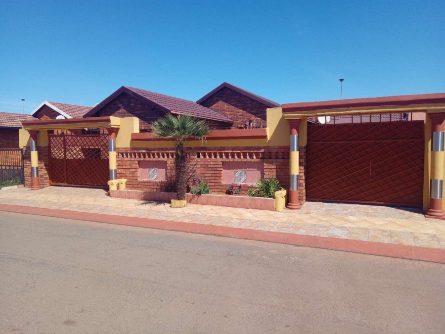 3 Bedroom Property for Sale in Likole Gauteng