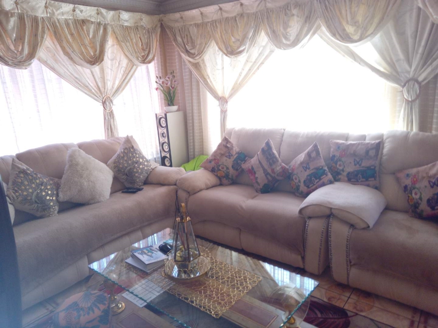 3 Bedroom Property for Sale in Likole Gauteng