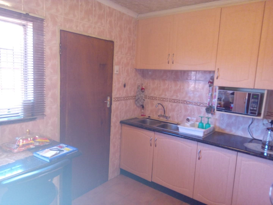 3 Bedroom Property for Sale in Likole Gauteng