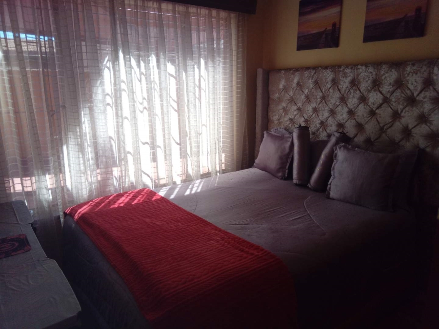 3 Bedroom Property for Sale in Likole Gauteng