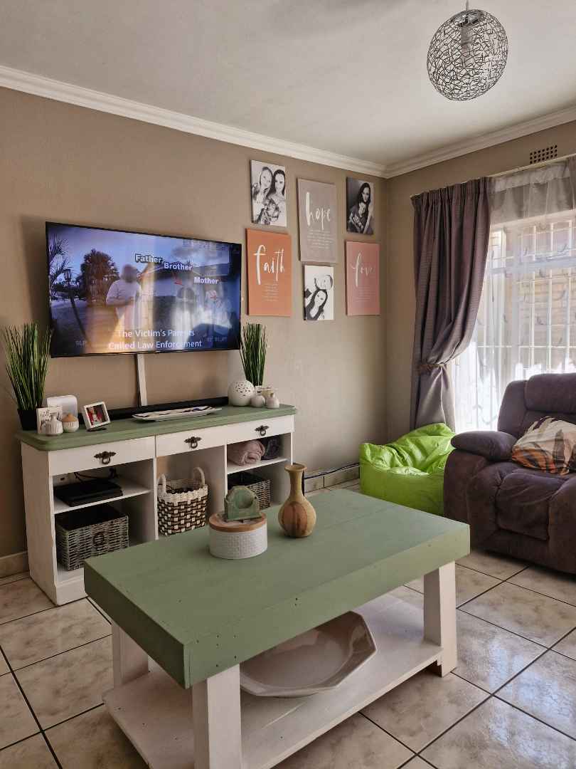 2 Bedroom Property for Sale in Primrose Hill Gauteng