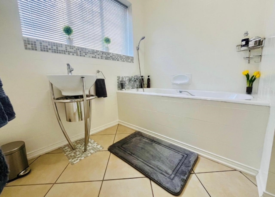 3 Bedroom Property for Sale in South Crest Gauteng
