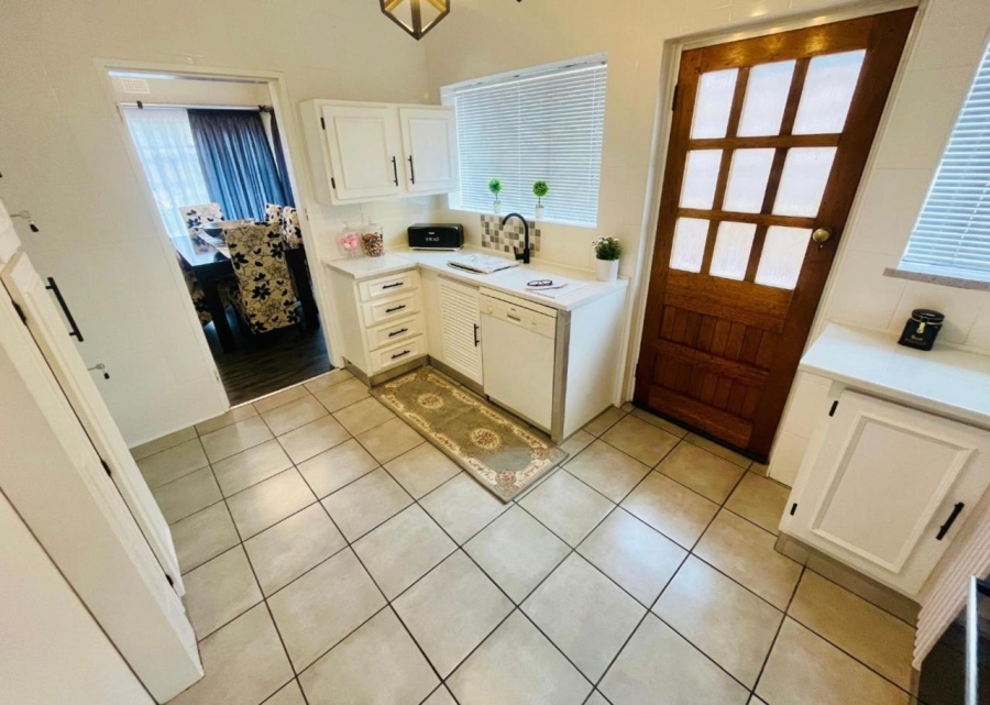 3 Bedroom Property for Sale in South Crest Gauteng