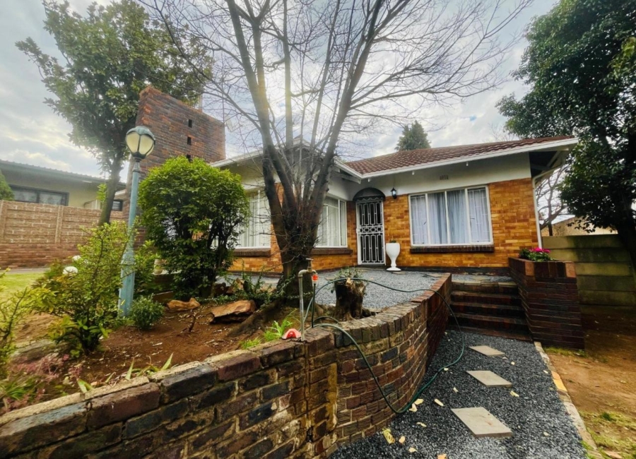3 Bedroom Property for Sale in South Crest Gauteng
