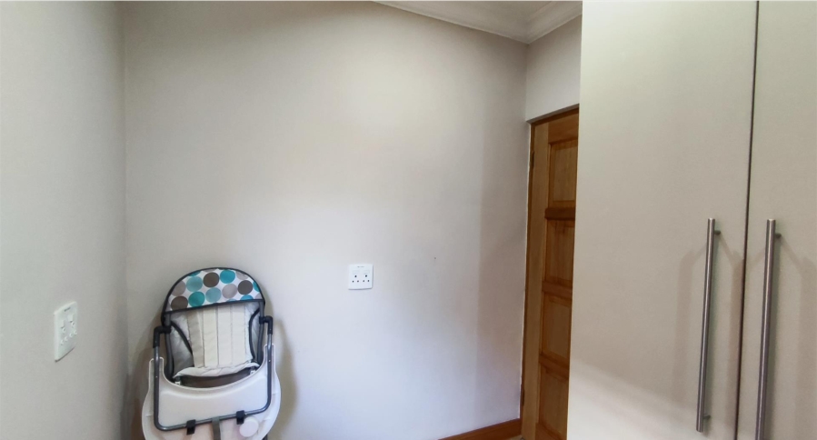 5 Bedroom Property for Sale in Sonneveld Gauteng