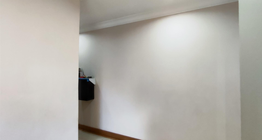 5 Bedroom Property for Sale in Sonneveld Gauteng
