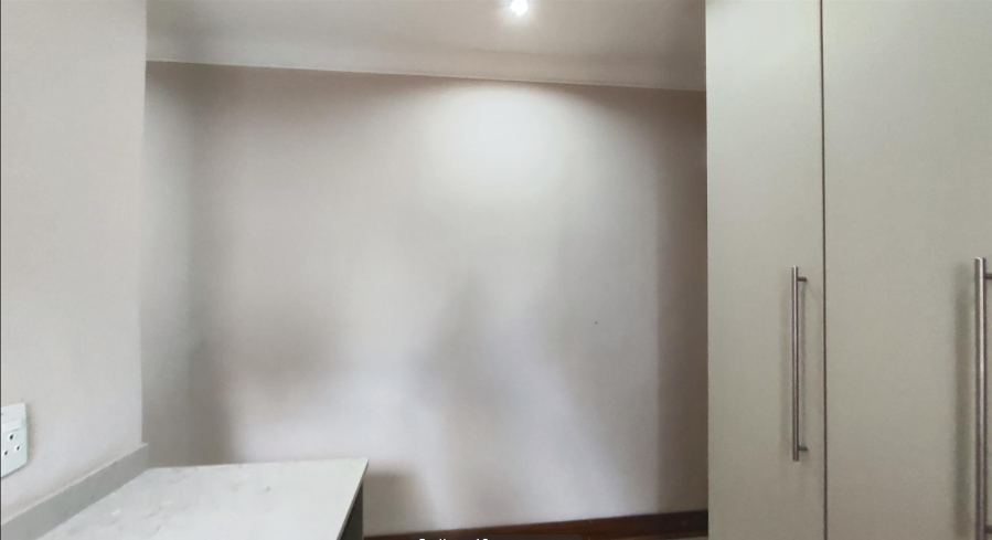 5 Bedroom Property for Sale in Sonneveld Gauteng
