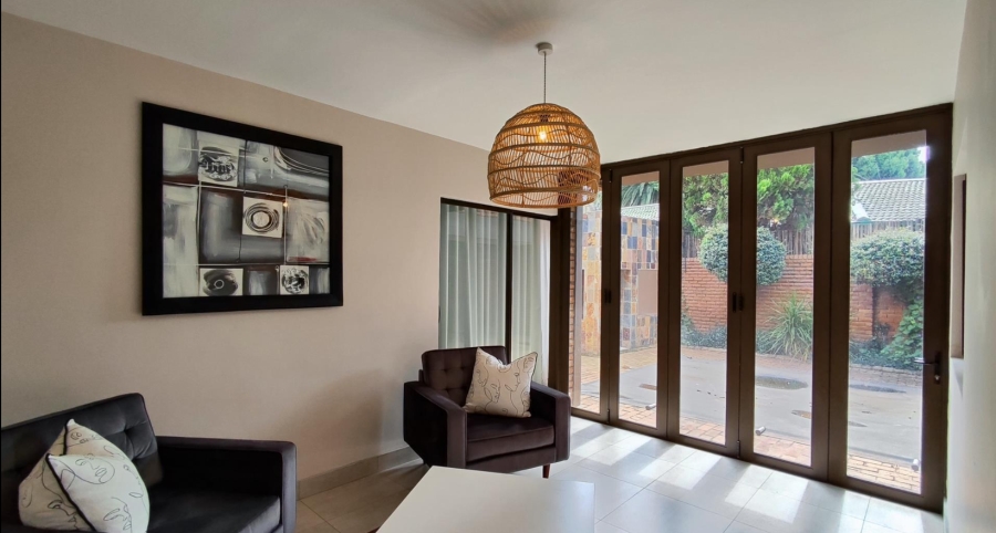 5 Bedroom Property for Sale in Sonneveld Gauteng