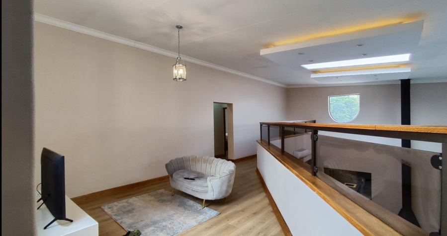 5 Bedroom Property for Sale in Sonneveld Gauteng