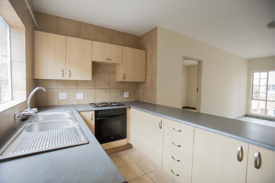 To Let 1 Bedroom Property for Rent in Newmark Estate Gauteng