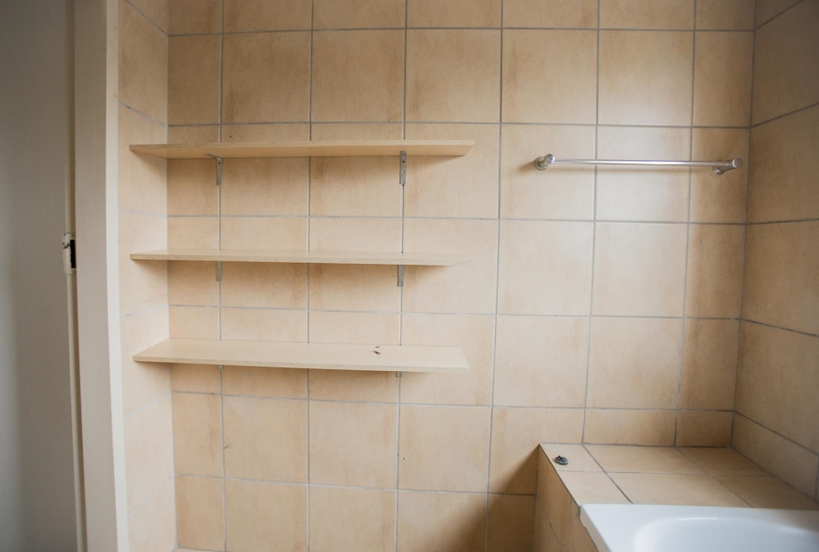 To Let 1 Bedroom Property for Rent in Newmark Estate Gauteng