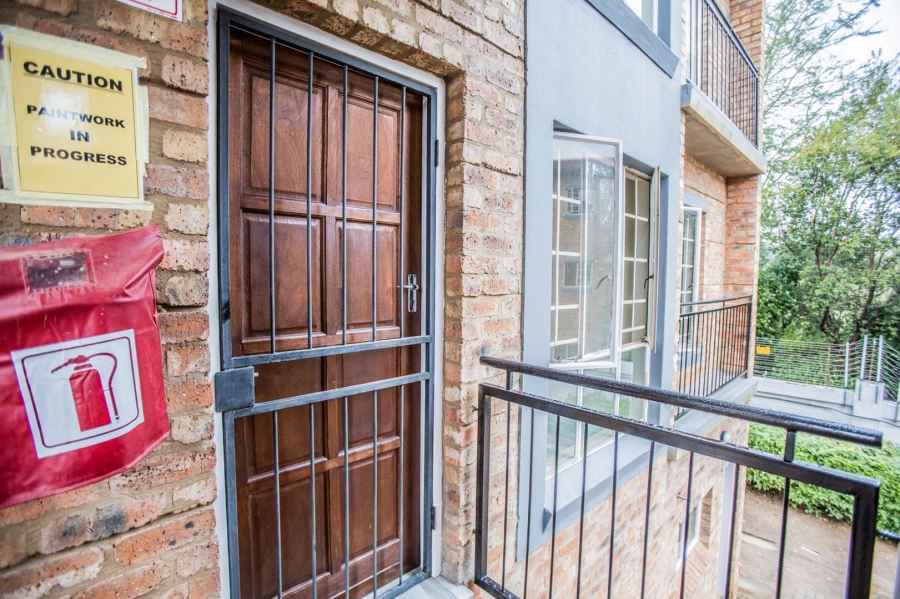 To Let 1 Bedroom Property for Rent in Newmark Estate Gauteng