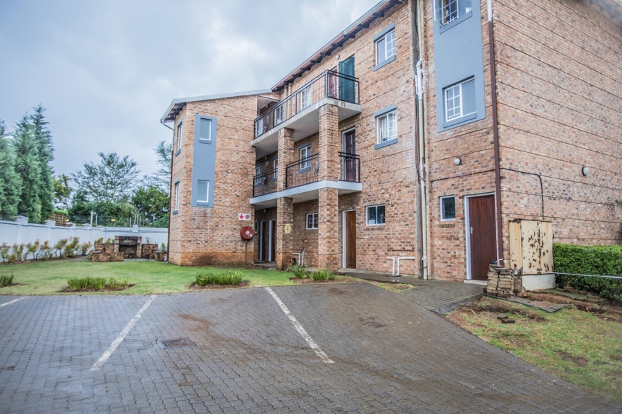 To Let 1 Bedroom Property for Rent in Newmark Estate Gauteng