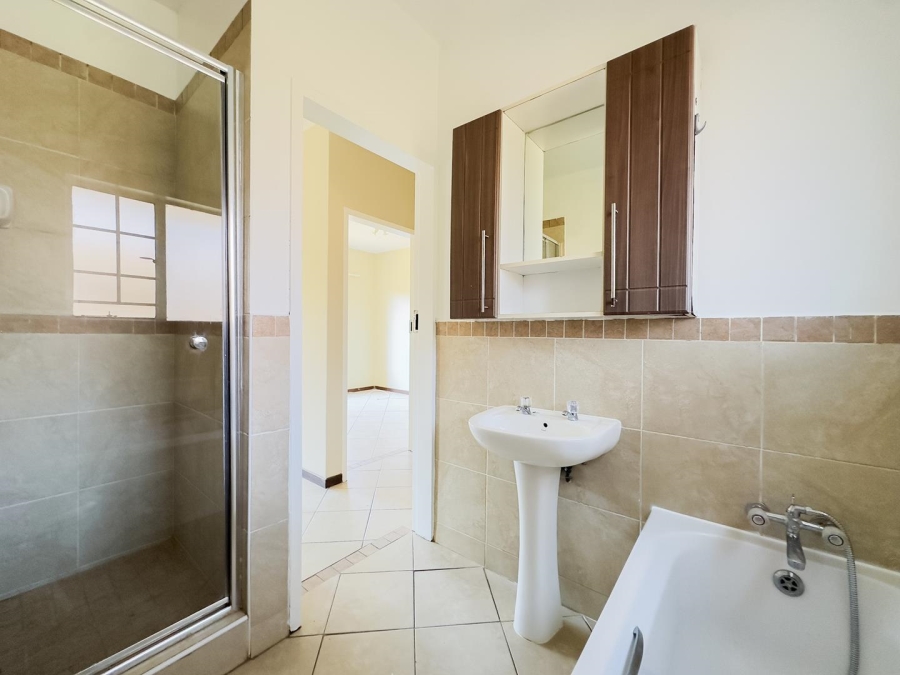 2 Bedroom Property for Sale in Mooikloof Ridge Gauteng