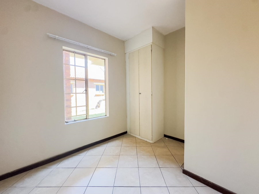 2 Bedroom Property for Sale in Mooikloof Ridge Gauteng