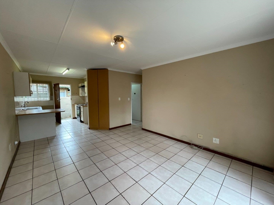 2 Bedroom Property for Sale in Die Wilgers Gauteng