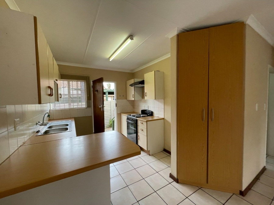 2 Bedroom Property for Sale in Die Wilgers Gauteng