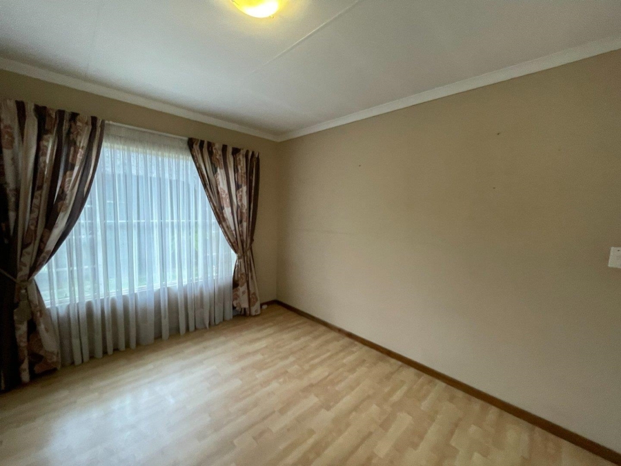 2 Bedroom Property for Sale in Die Wilgers Gauteng