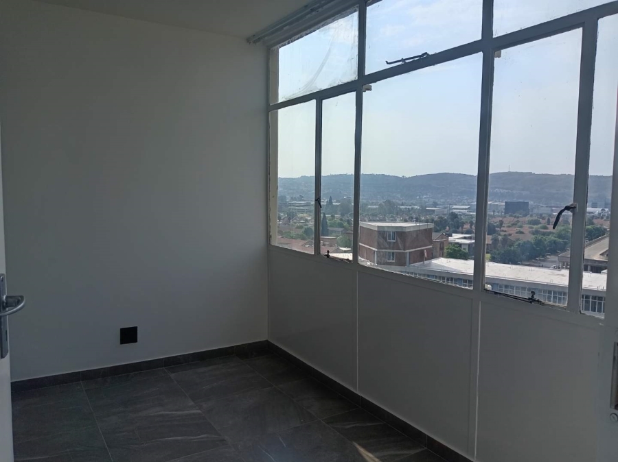 To Let 2 Bedroom Property for Rent in Bedford Gardens Gauteng