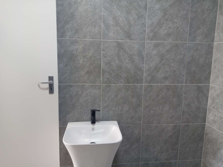 To Let 2 Bedroom Property for Rent in Bedford Gardens Gauteng