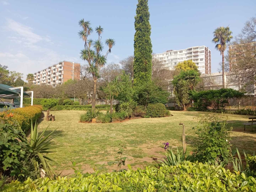 To Let 2 Bedroom Property for Rent in Bedford Gardens Gauteng