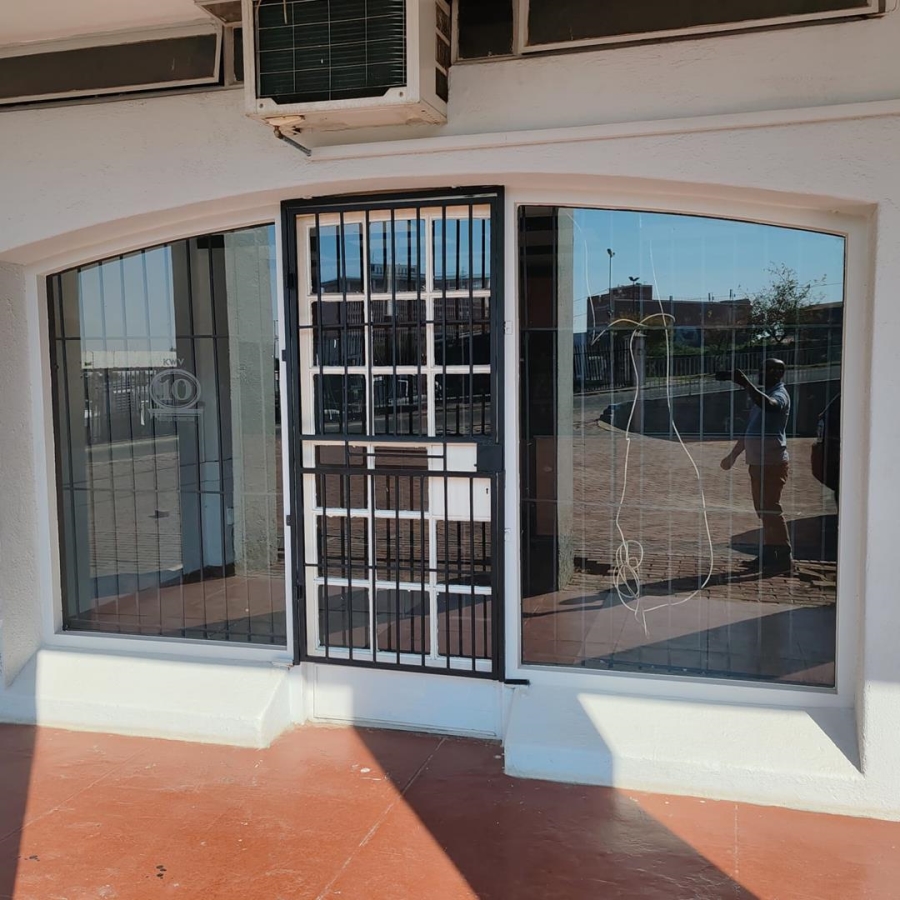 To Let commercial Property for Rent in Blairgowrie Gauteng
