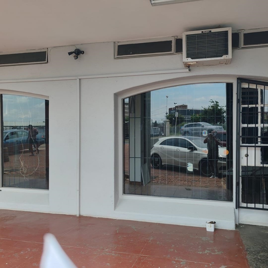 To Let commercial Property for Rent in Blairgowrie Gauteng
