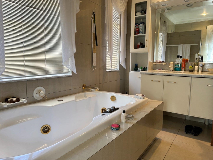3 Bedroom Property for Sale in Bedfordview Gauteng