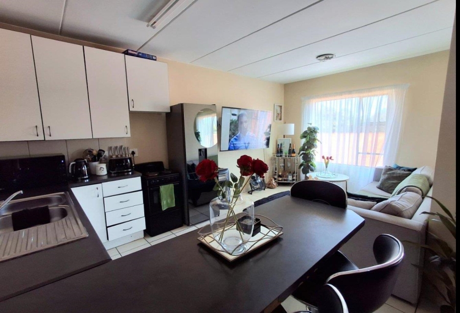 1 Bedroom Property for Sale in Vanderbijlpark CW Gauteng