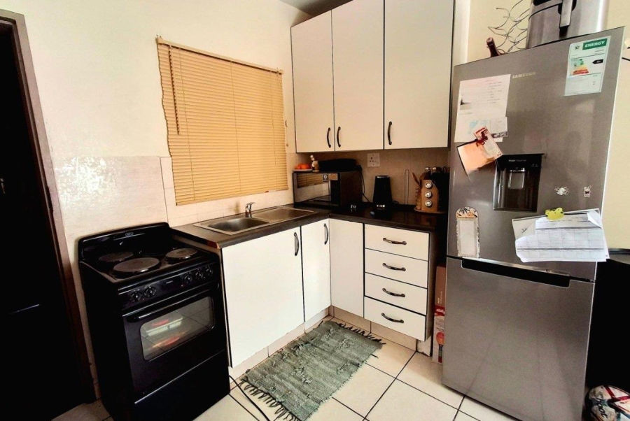 1 Bedroom Property for Sale in Vanderbijlpark CW Gauteng