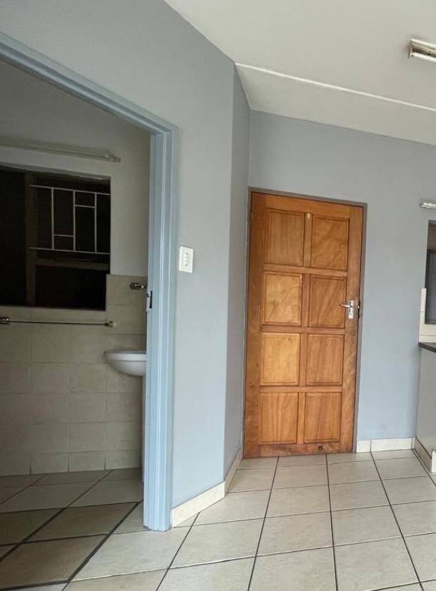 1 Bedroom Property for Sale in Vanderbijlpark CW Gauteng