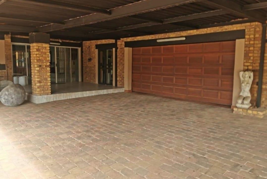 5 Bedroom Property for Sale in Rand Collieries Gauteng