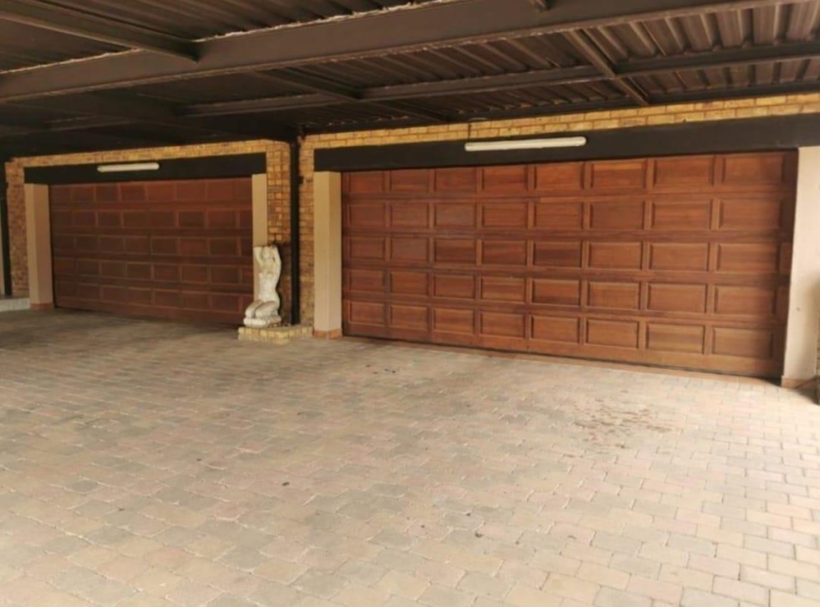 5 Bedroom Property for Sale in Rand Collieries Gauteng