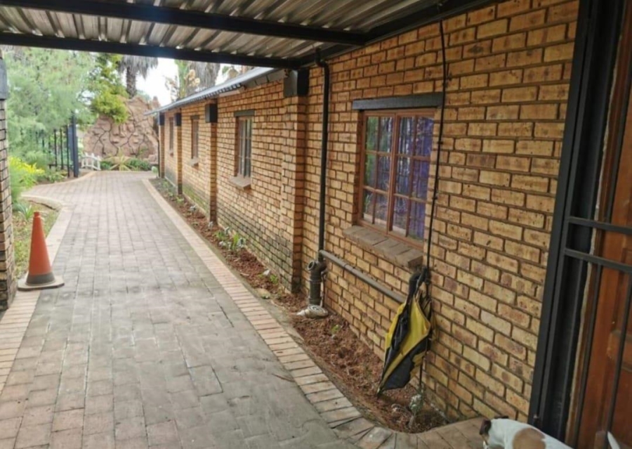 5 Bedroom Property for Sale in Rand Collieries Gauteng